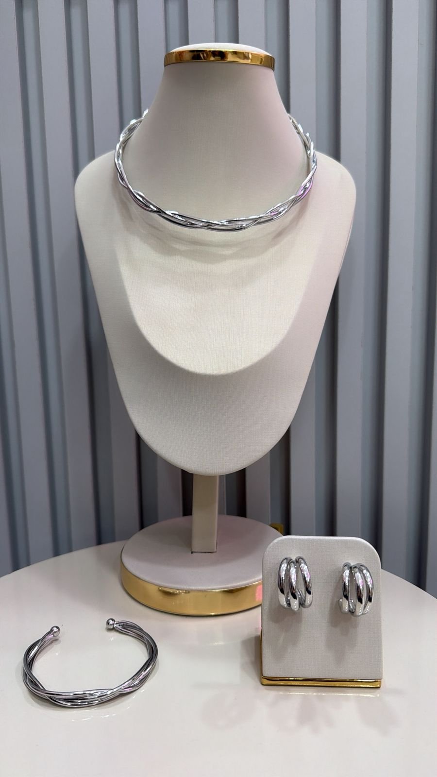 Conjunto de Colar + Brinco + Bracelete Fran