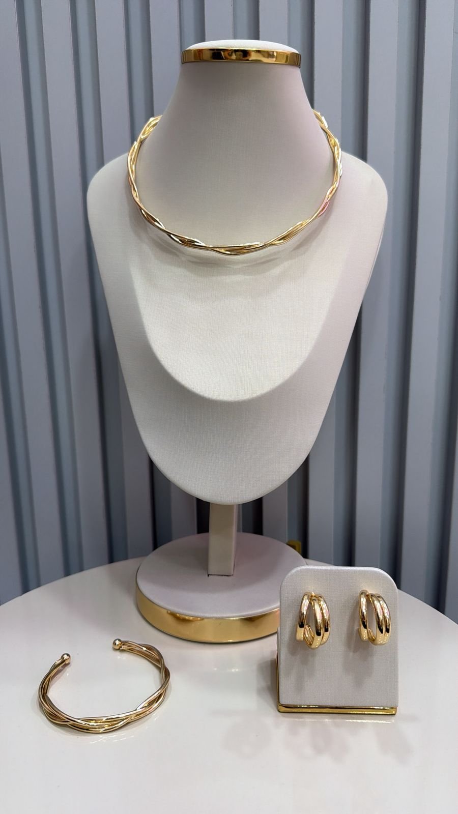 Conjunto de Colar + Brinco + Bracelete Fran