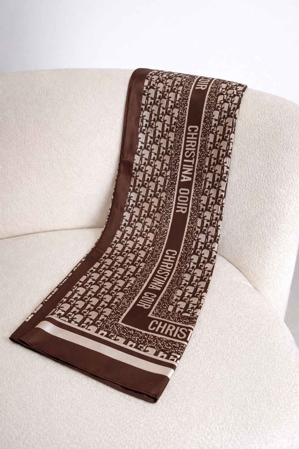 Lenço Cetim Cris Marrom