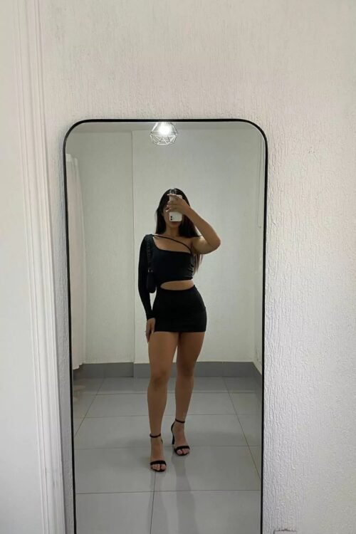 Vestido Recortes Pérola Preto