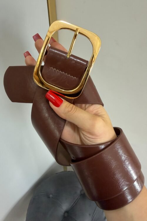 Cinto Marrom Fivela Quadrada Dourada