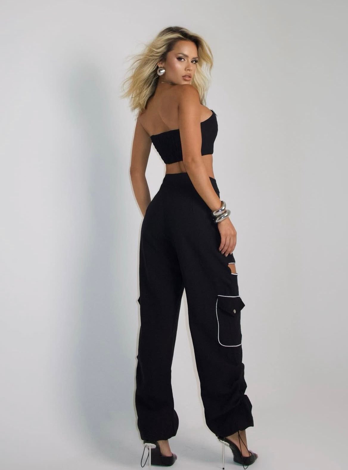 Calça 2 em 1 (jogguer e wide leg) Zíperes Preta